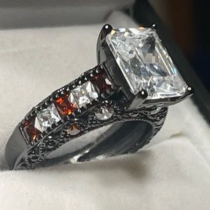 Jeulia Ring size 5 Black 2.5ct engagement emerald Cut.